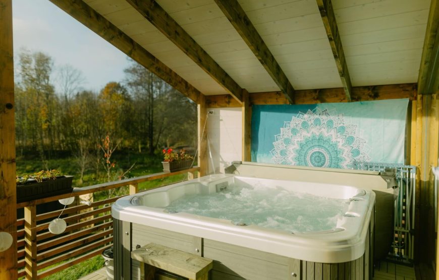 Luxury Wood Cabin Stay with Private Tour of Bohemian Switzerland